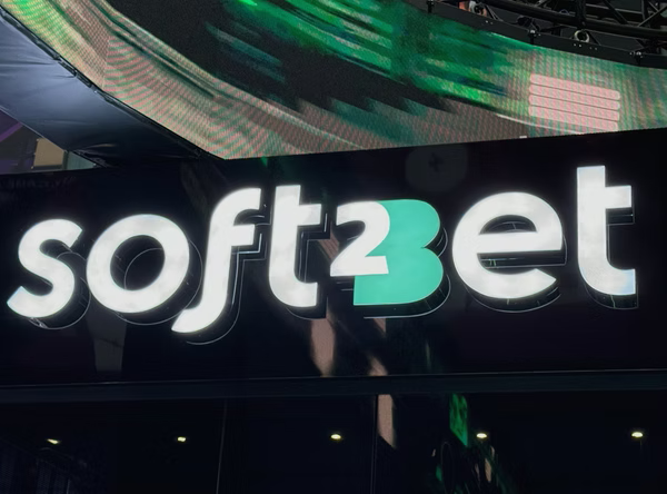 Face-lit 3D sign for Soft2Bet